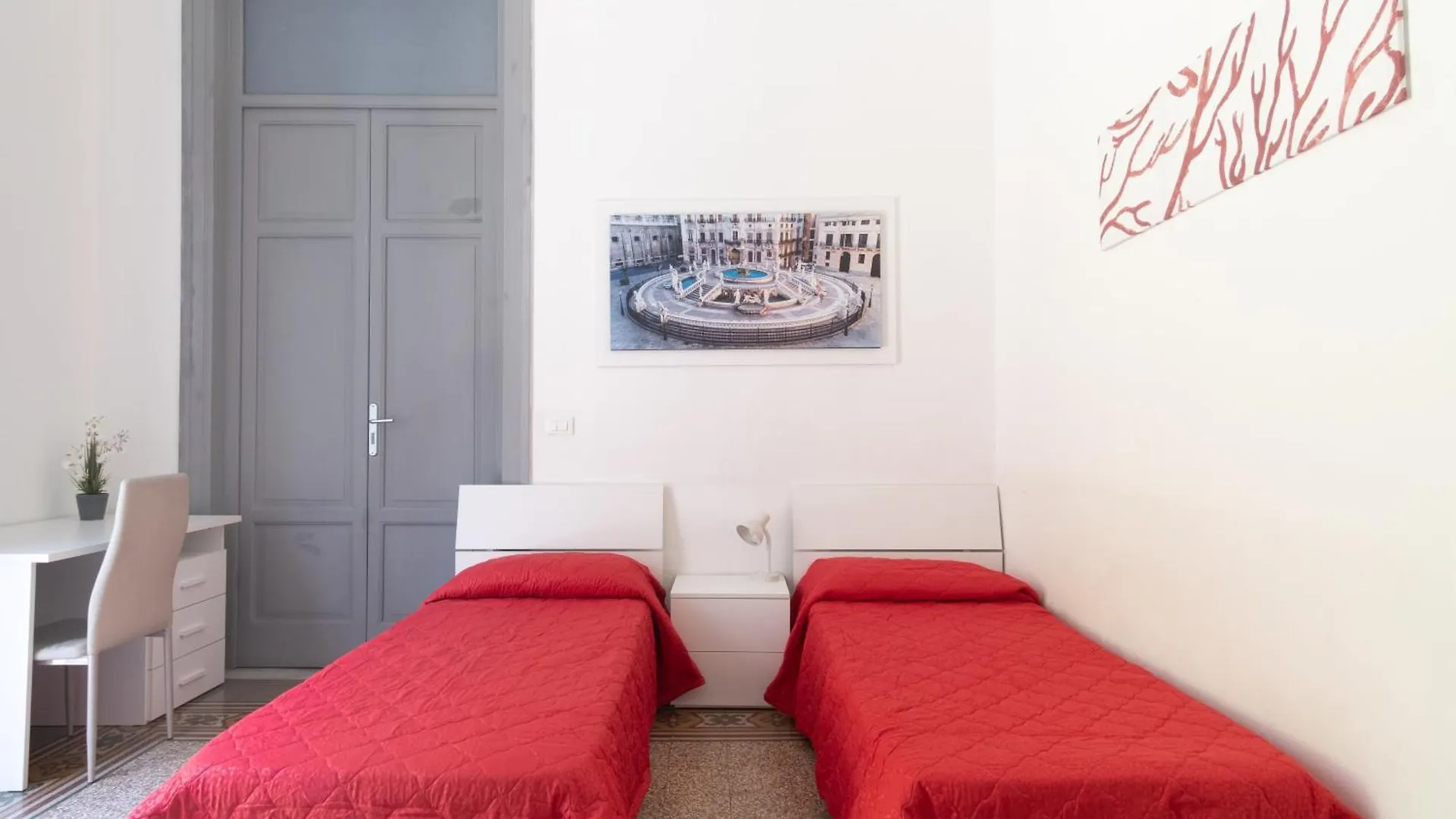 Rome 118 Apartment Palermo Homestay