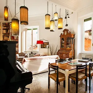  Apartment Wanderlust - Fromhometorome Italy